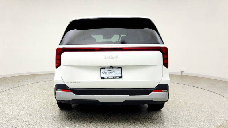 2025 Kia Carnival LXS