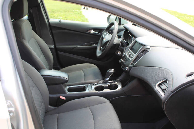 2019 Chevrolet Cruze LS