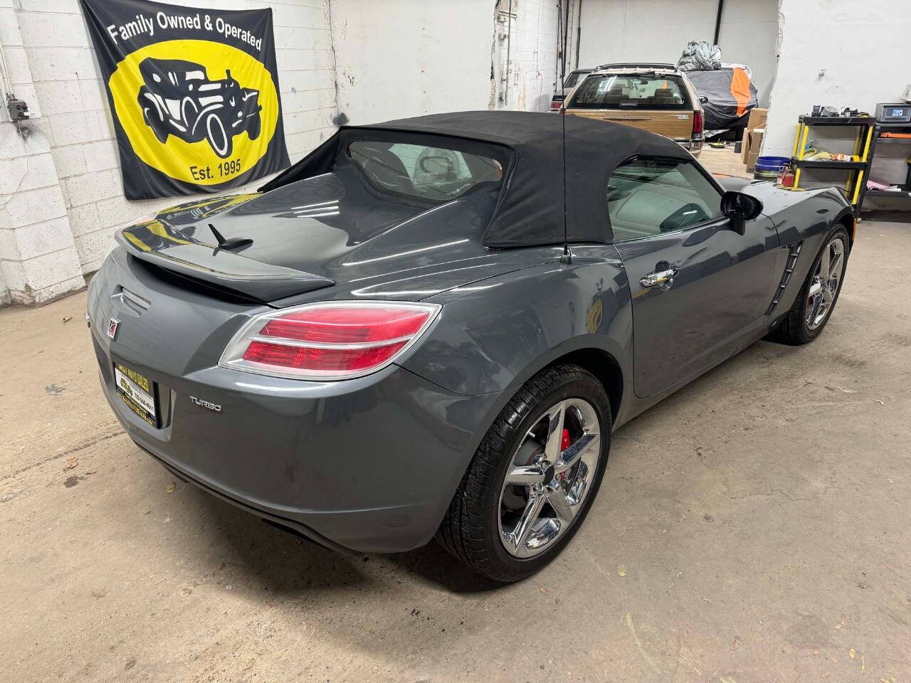 2008 Saturn SKY 15