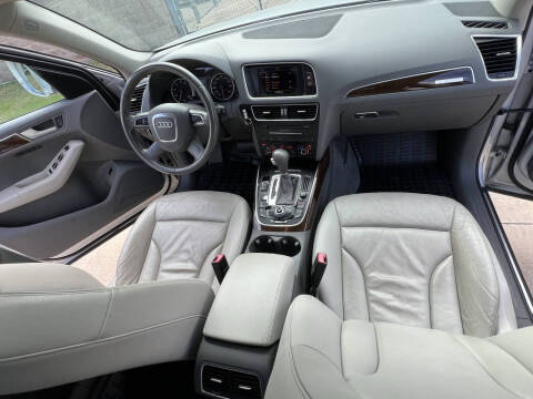 2011 Audi Q5 2.0T quattro Premium Plus
