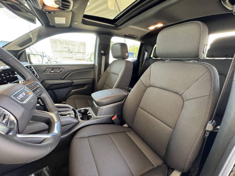 2025 GMC Canyon Elevation