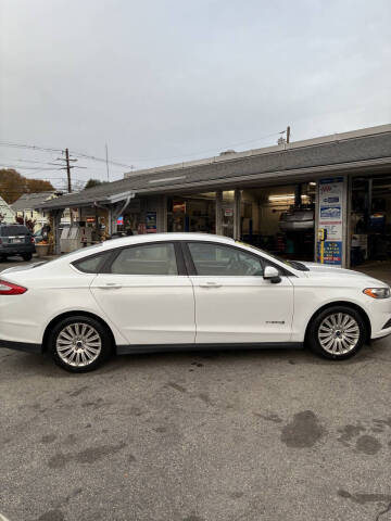 2015 Ford Fusion Hybrid S