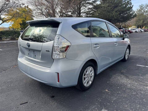 2012 Toyota Prius v Two
