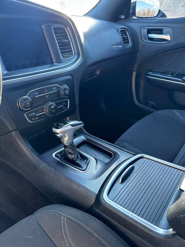 2017 Dodge Charger SXT