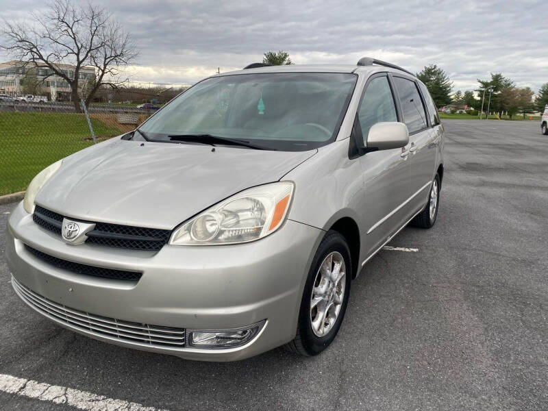 2005 Toyota Sienna for sale at PREMIER AUTO SALES in Martinsburg WV