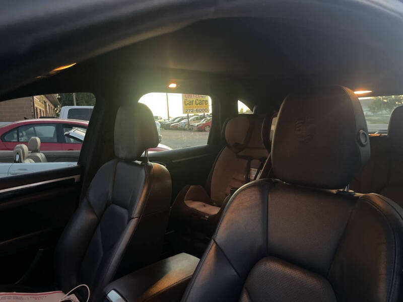 2014 Porsche Cayenne Platinum