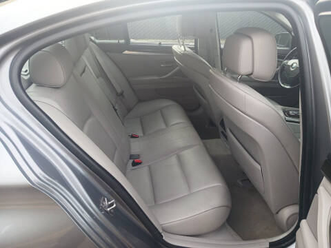 2011 BMW 5 Series 535i