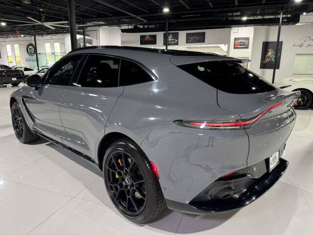 2021 Aston Martin DBX