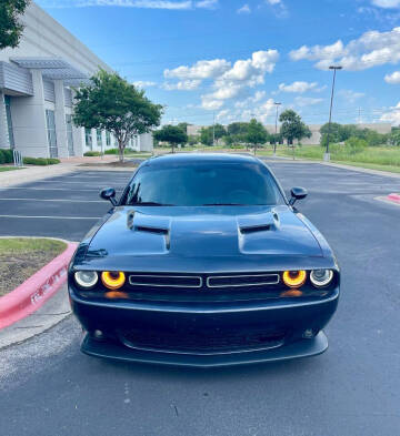 2017 Dodge Challenger SXT Plus