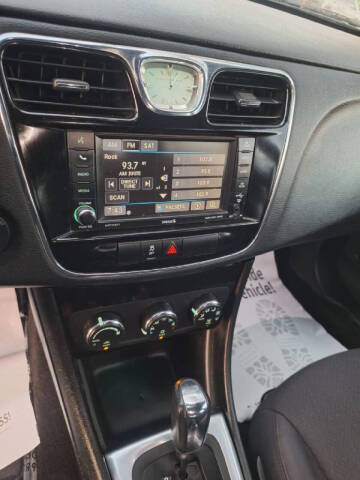 2013 Chrysler 200 Touring