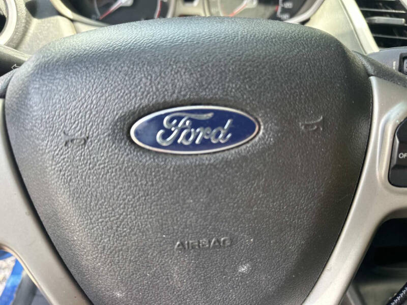 2011 Ford Fiesta SE