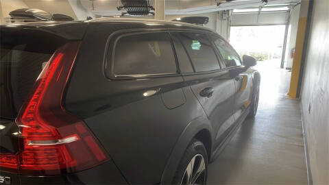 2024 Volvo V60 Cross Country B5 Plus