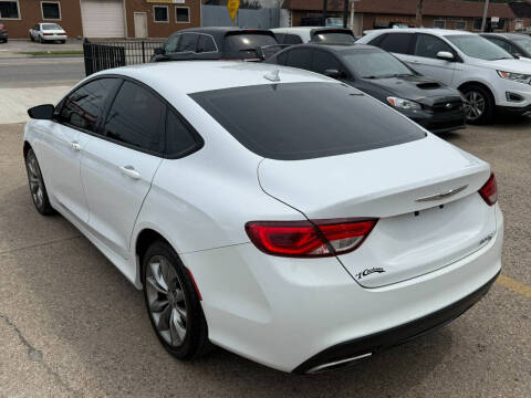 2015 Chrysler 200 S