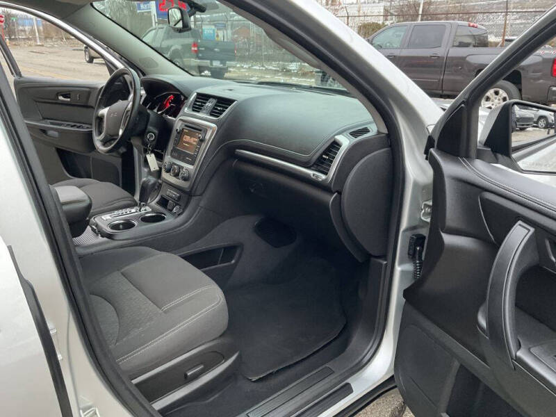 2015 GMC Acadia SLE-2