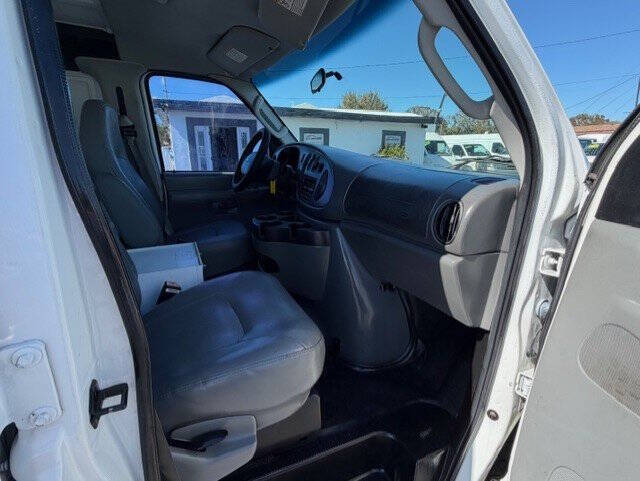 2006 Ford E-Series E-150