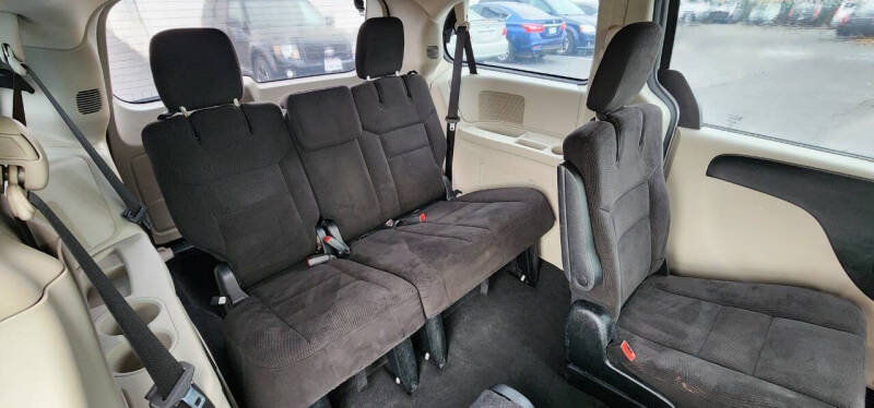 2014 Dodge Grand Caravan American Value Package