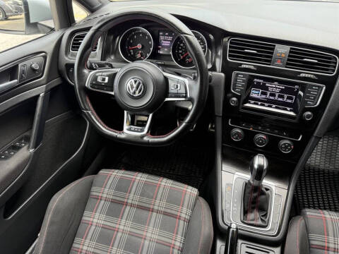 2015 Volkswagen Golf GTI S