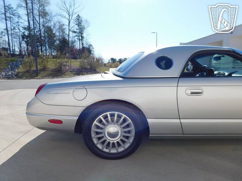2004 Ford Thunderbird Deluxe