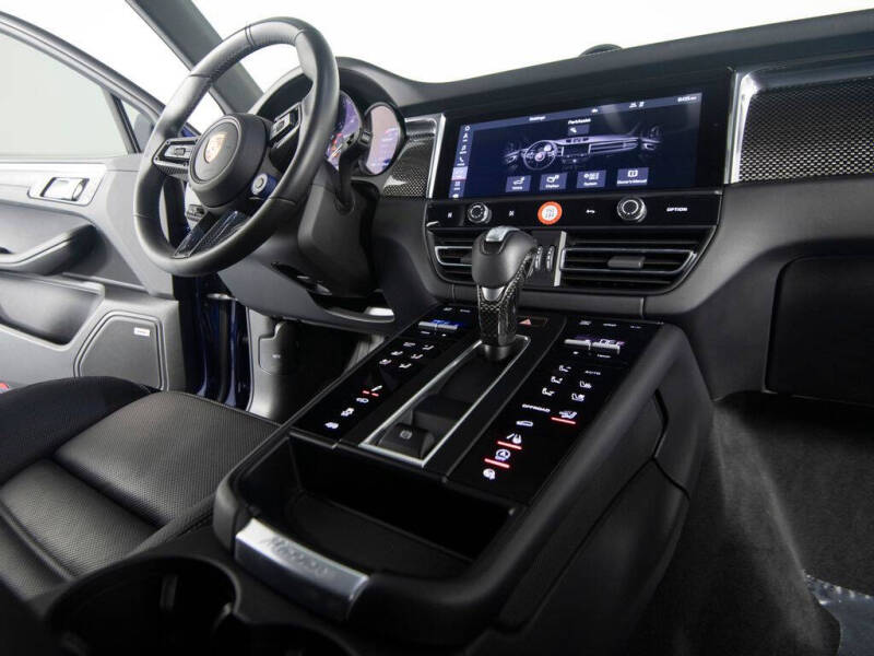 2025 Porsche Macan GTS