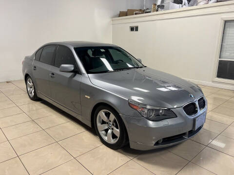 2004 BMW 5 Series 525i
