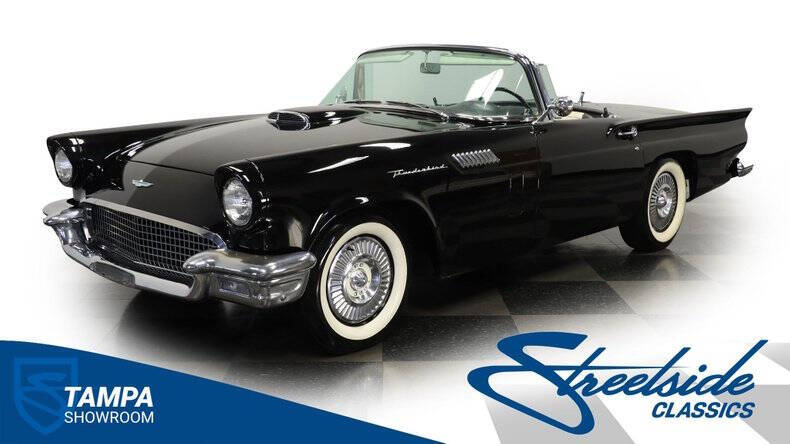 1957 Ford Thunderbird