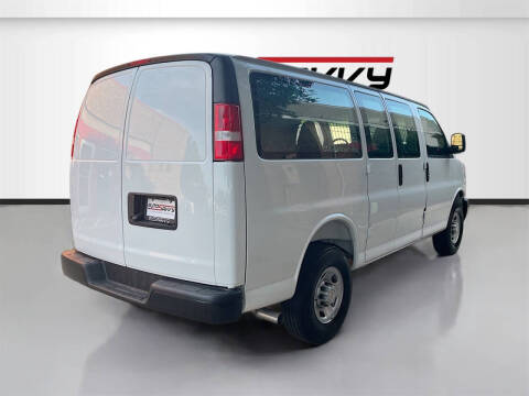 2025 Chevrolet Express 2500