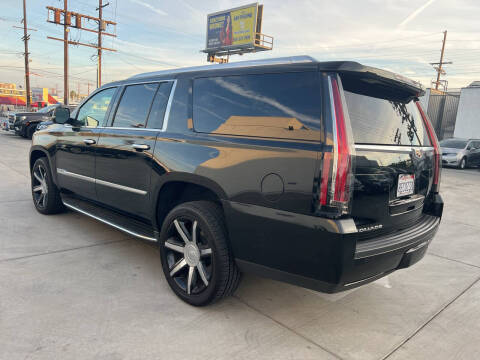 2017 Cadillac Escalade ESV Luxury