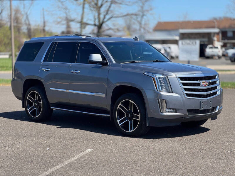 2018 Cadillac Escalade Luxury