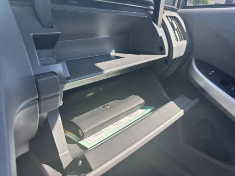 2010 Toyota Prius III