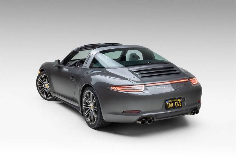 2015 Porsche 911