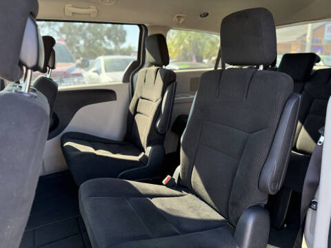2015 Dodge Grand Caravan SE