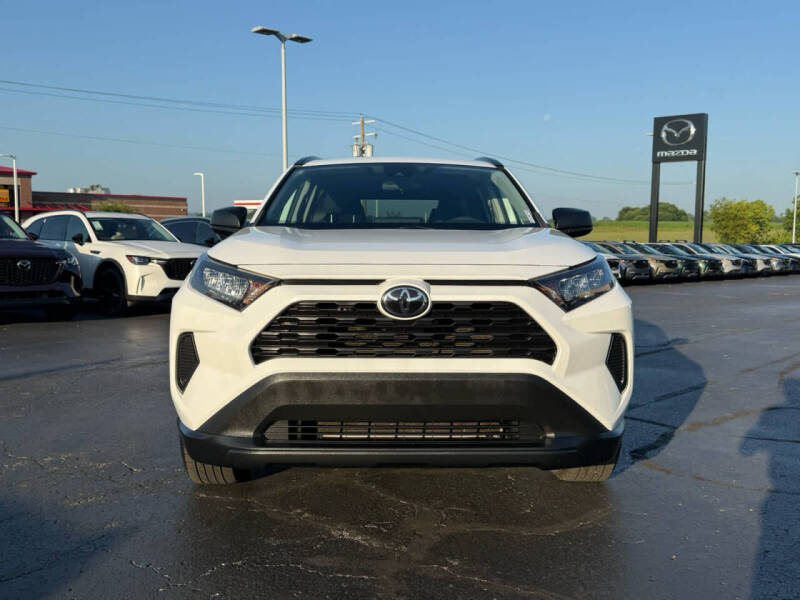 2020 Toyota RAV4 LE