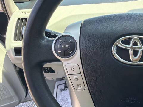 2014 Toyota Prius v Three