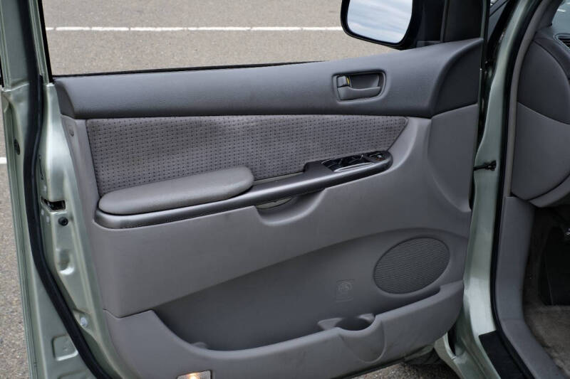 2006 Toyota Sienna LE 7 Passenger