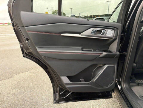 2025 Ford Explorer ST