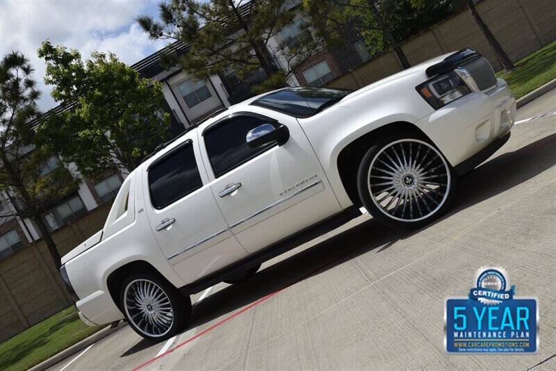2012 Chevrolet Avalanche LTZ