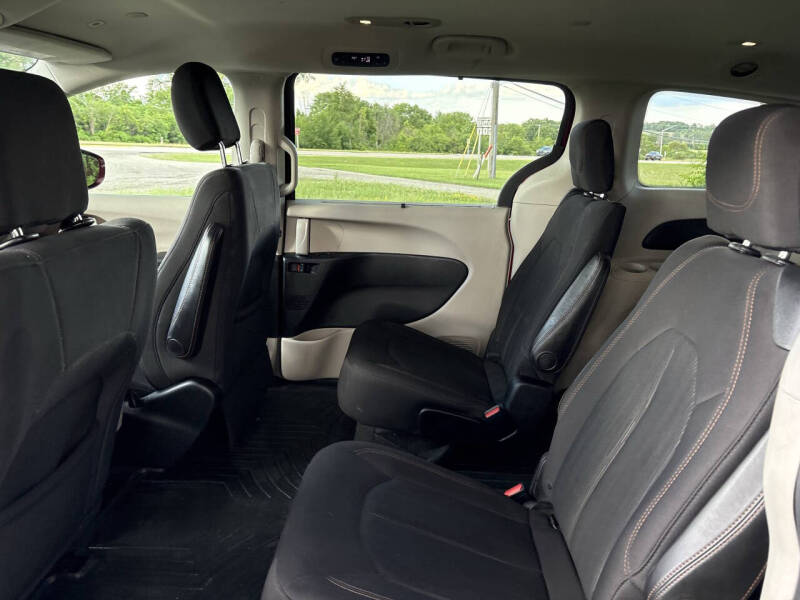 2018 Chrysler Pacifica Touring Plus