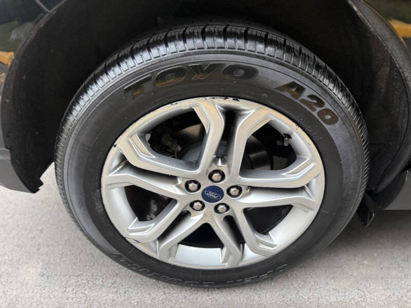 2017 Ford Edge Titanium