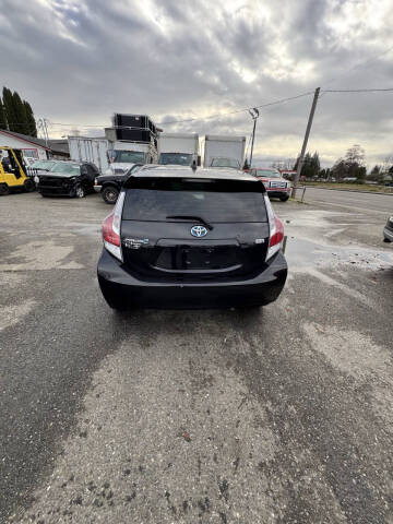 2015 Toyota Prius c Two