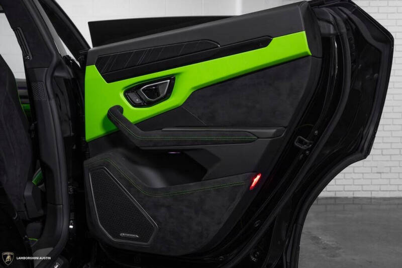 2024 Lamborghini Urus S