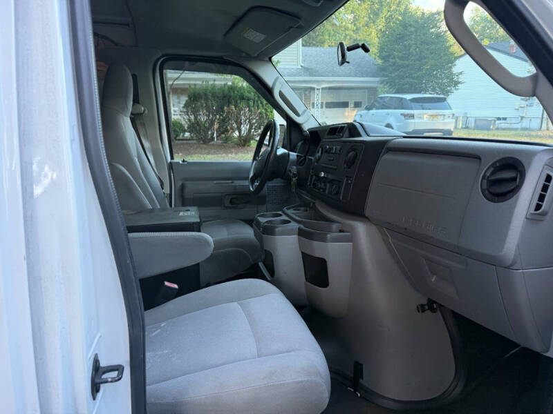 2012 Ford E-Series E-250