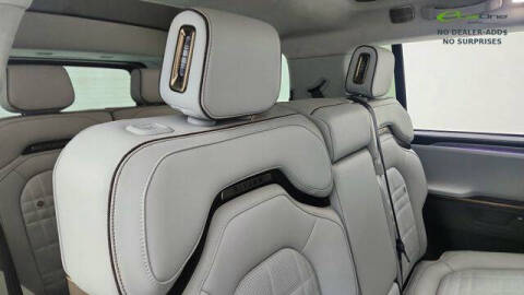 2025 Rivian R1S Ascend