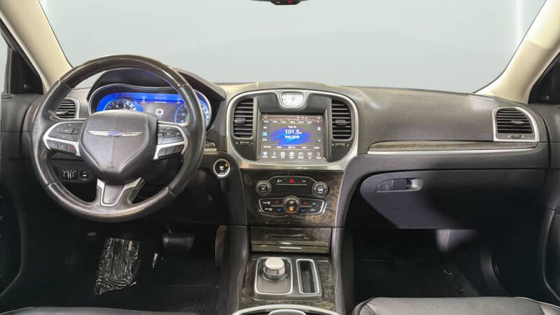 2016 Chrysler 300 C