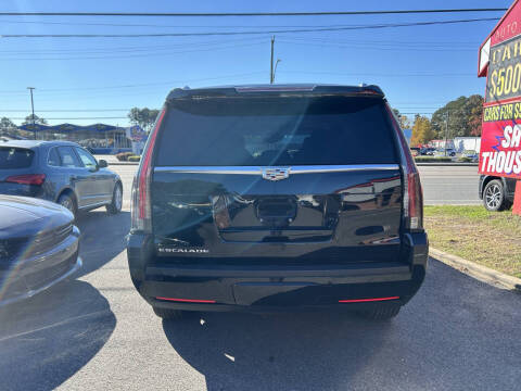 2016 Cadillac Escalade Luxury Collection