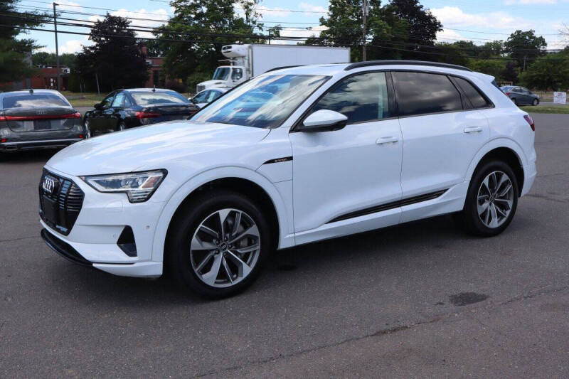 2021 Audi e-tron quattro Premium Plus
