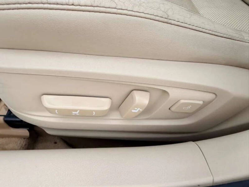 2013 Lexus ES 300h