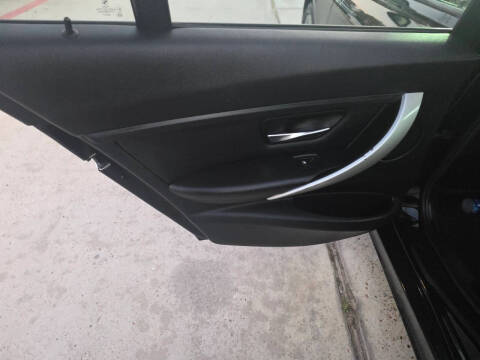 2013 BMW 3 Series 320i