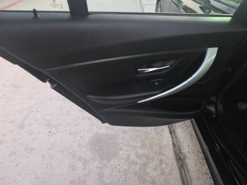 2013 BMW 3 Series 320i