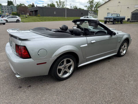 2004 Ford Mustang GT Deluxe