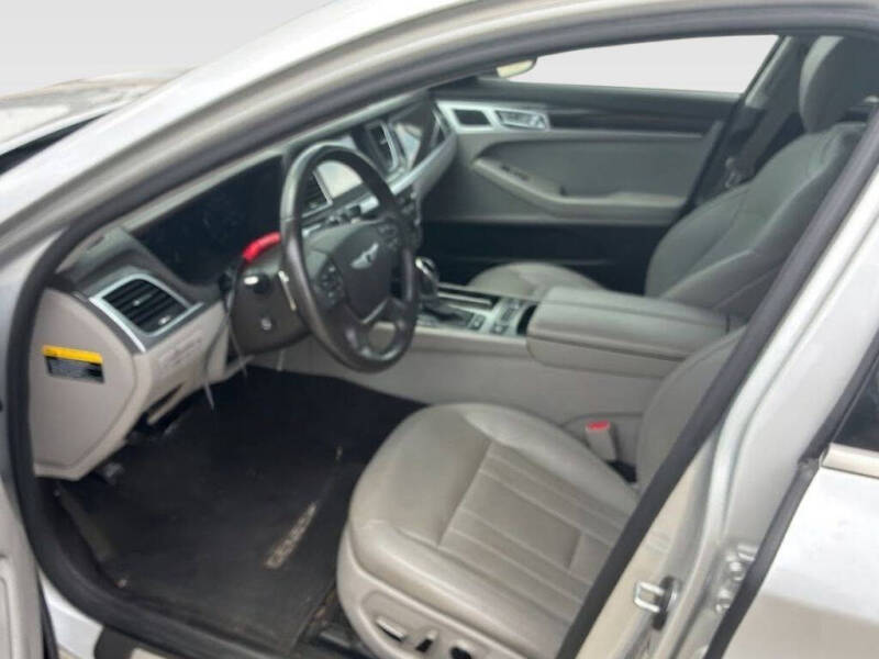 2015 Hyundai Genesis
